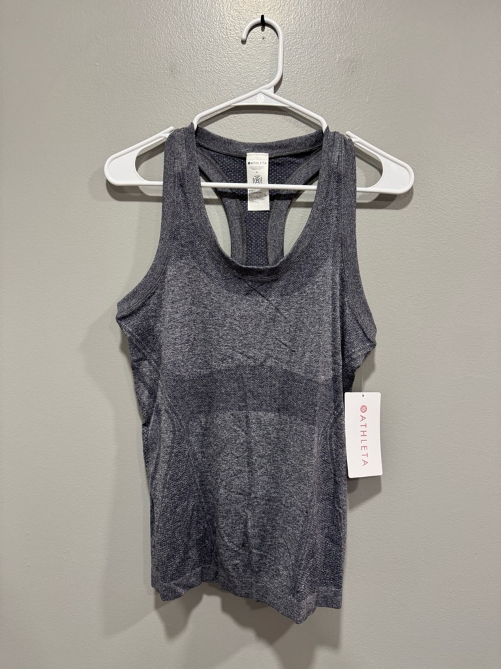 NWT Athleta Momentum Seamless Heather Tank in Grey Size Medium